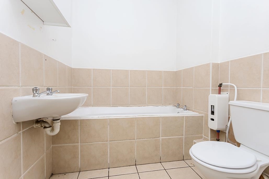 2 Bedroom Property for Sale in Maitland Western Cape